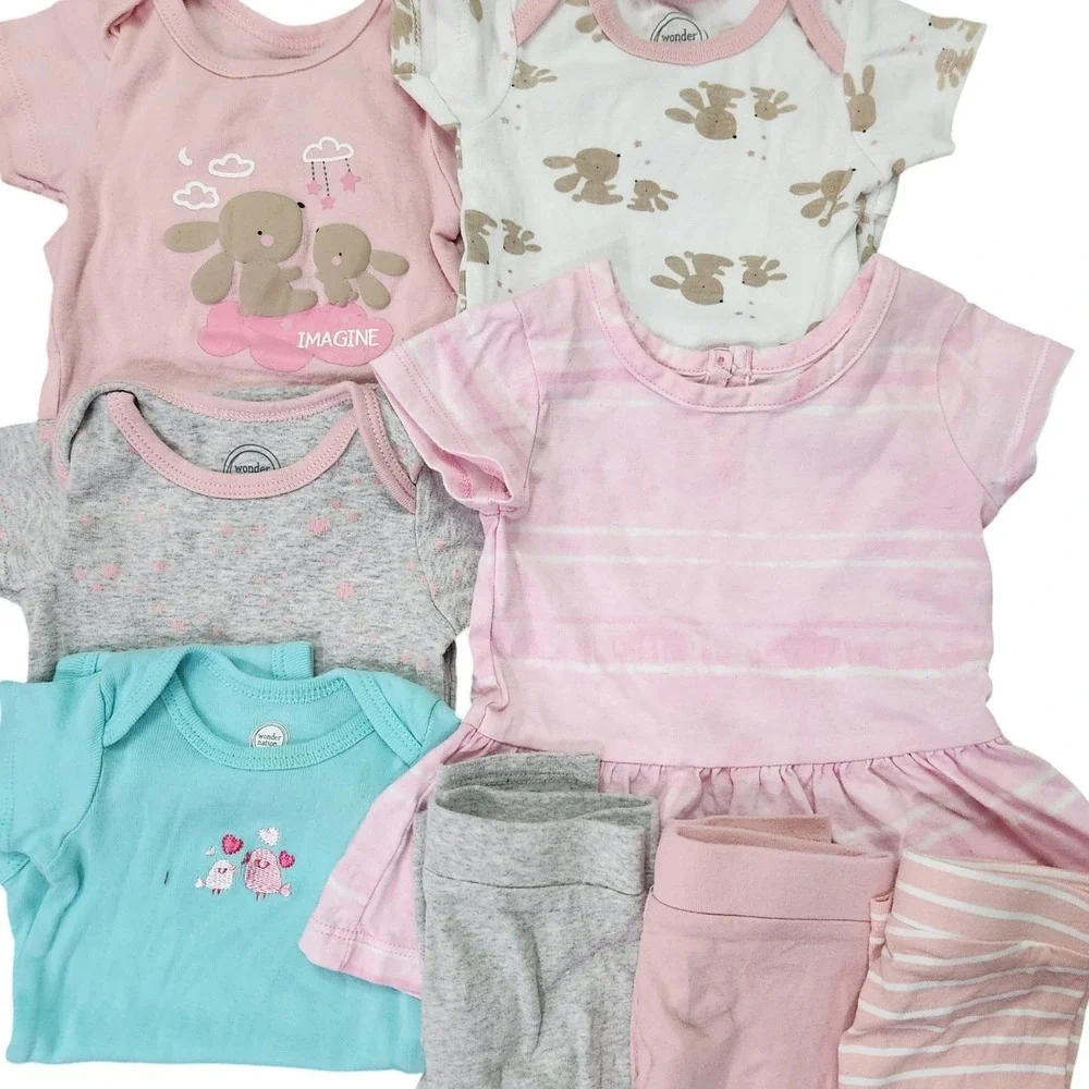 0-3 Month Baby Girl Bodysuit and legging bundle Lot of 8 pieces‎